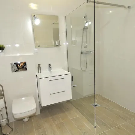 Apartament Evelin * 달로브코